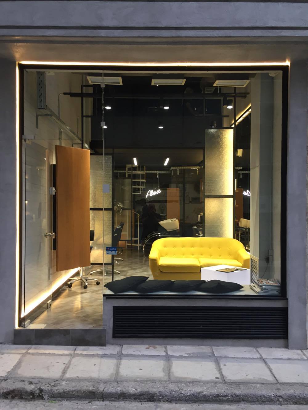 ALEX ΚΟΜΜΩΤΗΡΙΟ